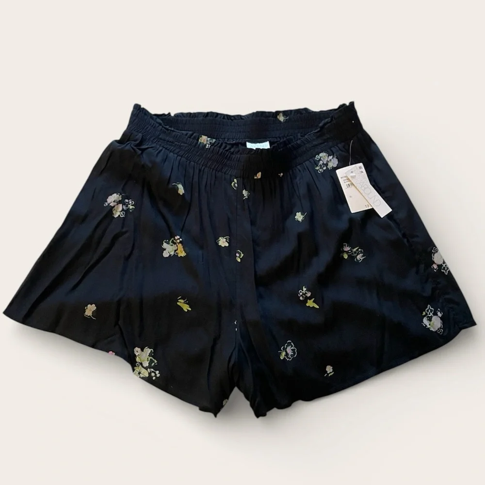Abound Black Dark Floral Loose Flowy Shorts